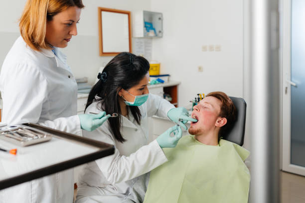 Best Emergency Tooth Extraction in Andrews Af, MD